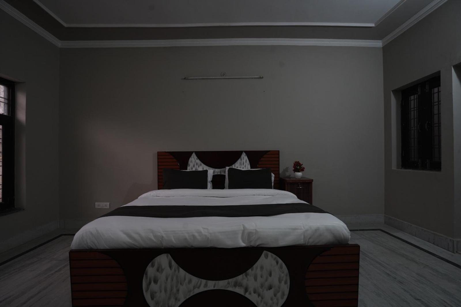 Play-Sunflower Omega-1 Couple Friendly Greater Noida Ngoại thất bức ảnh