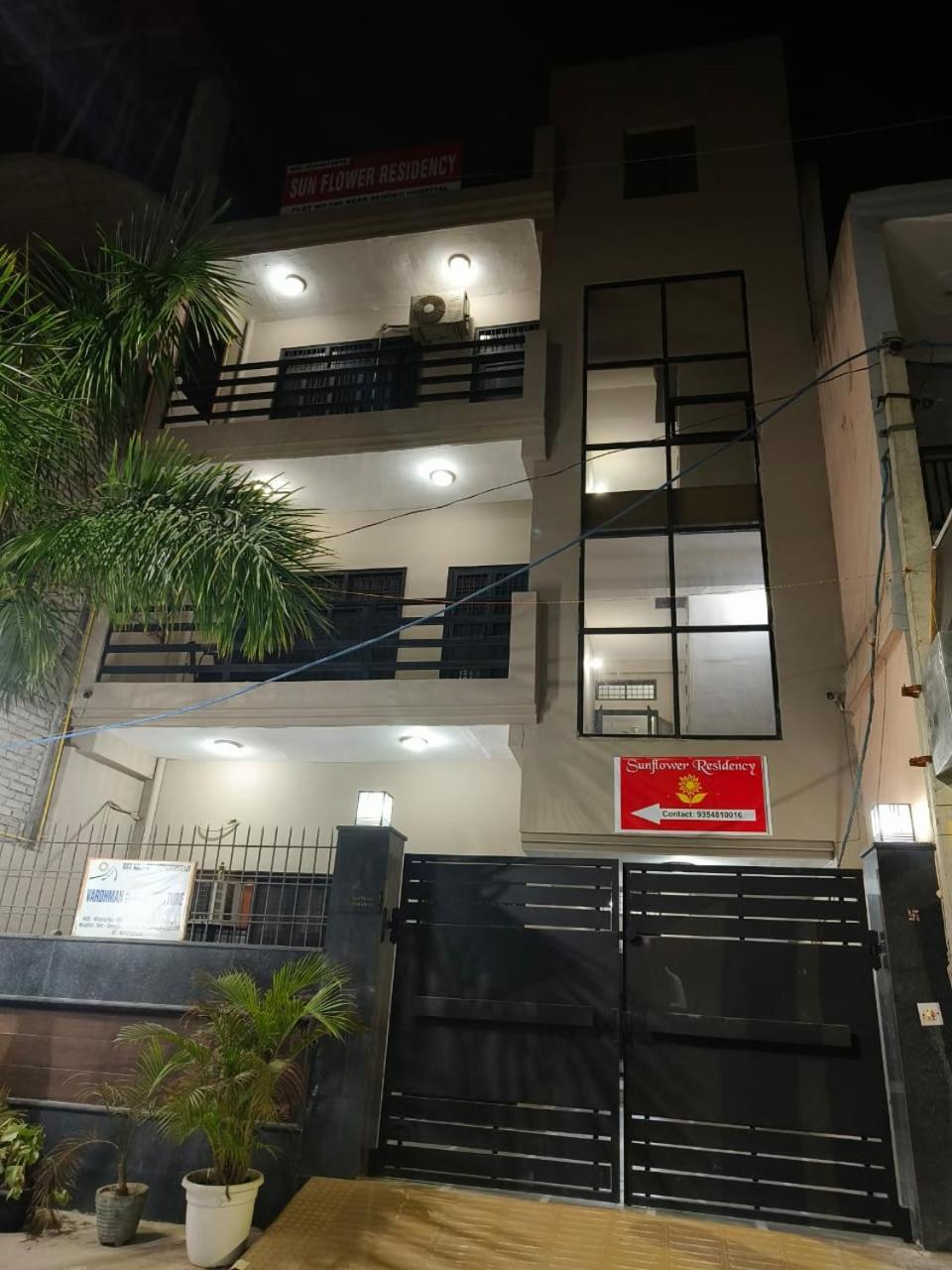 Play-Sunflower Omega-1 Couple Friendly Greater Noida Ngoại thất bức ảnh