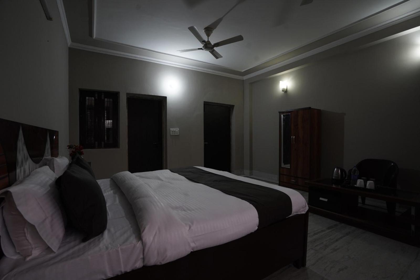 Play-Sunflower Omega-1 Couple Friendly Greater Noida Ngoại thất bức ảnh