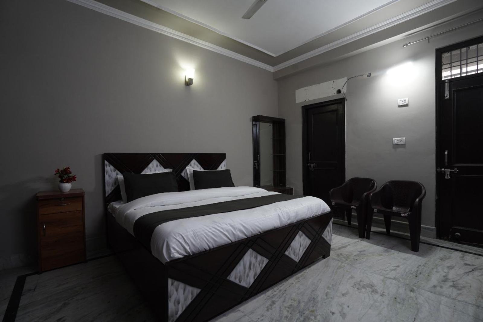 Play-Sunflower Omega-1 Couple Friendly Greater Noida Ngoại thất bức ảnh